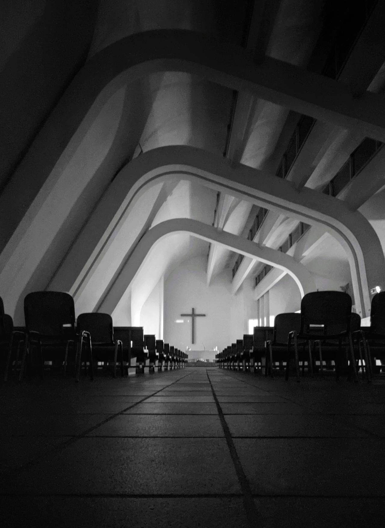 Santa Maria Assunta Riola interior nave.jpg