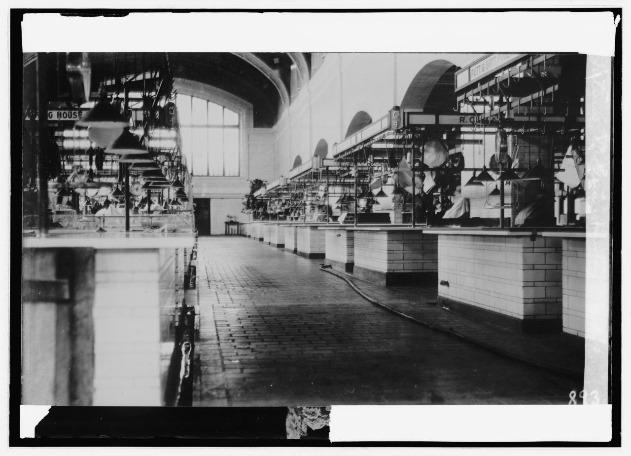 Interior, modern (...) market LCCN2016821079.jpg
