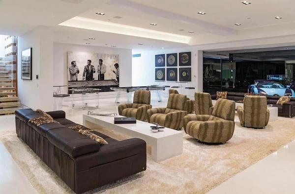 A-cool-hangout-for-friends-and-family