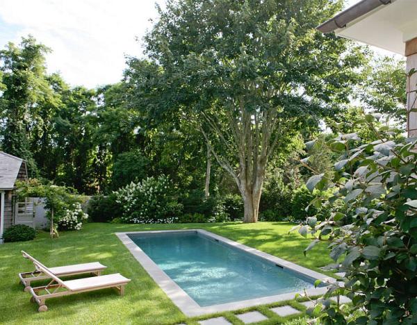A-modest-pool-design-for-the-small-yard