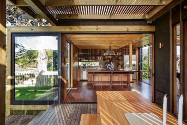 Beach-House-by-Herbst-Architects-00001