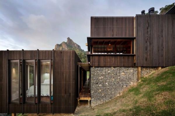 Beach-House-by-Herbst-Architects-00002