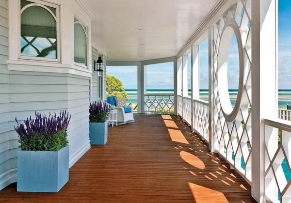 Beach-style-blue-and-white-porch-brings-home-summer-charm