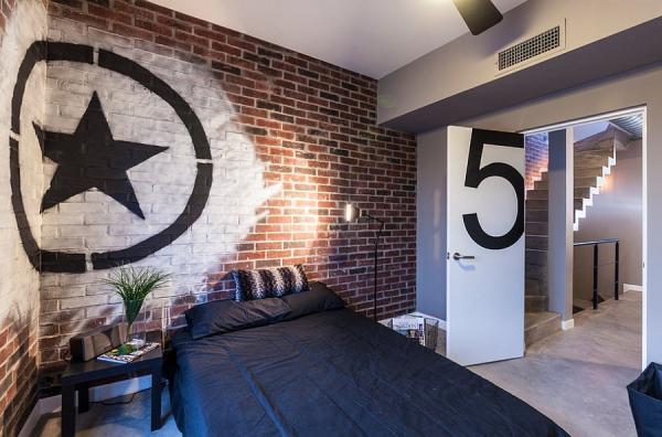 Brick-walls-with-graffiti-in-the-industrial-bedroom