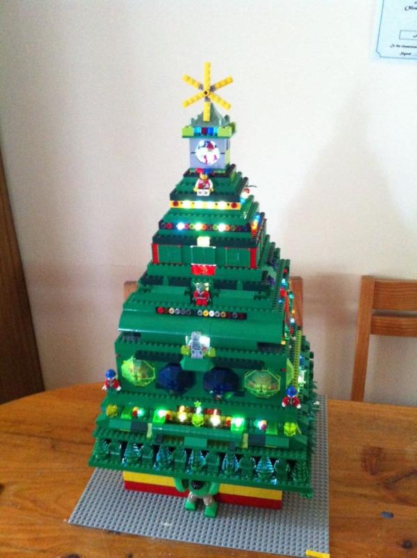 Christmas-tree-Anthony__880