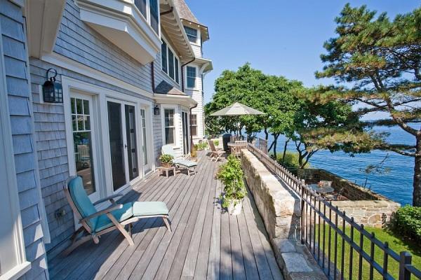 Cliffside-home-with-a-lovely-expansive-porch