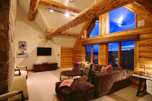 Colorado-log-cabin-upperlevel-loft