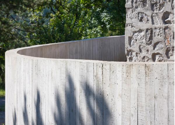 Compact-Karst-House-cement-fence