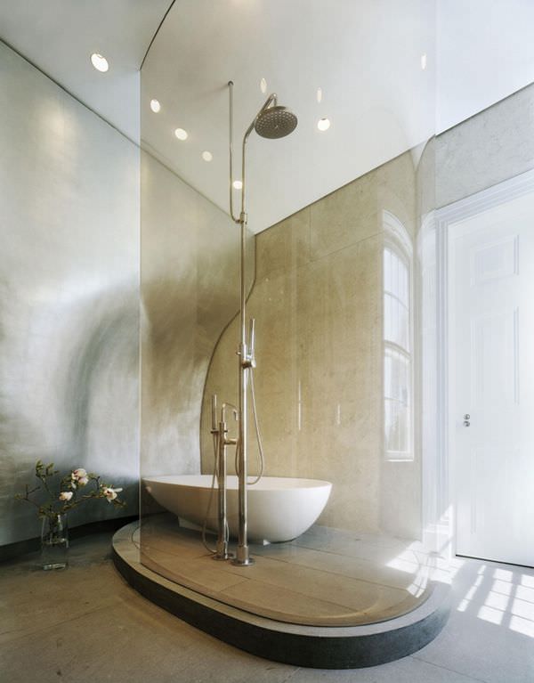 Curved-bespoke-shower-enclosure