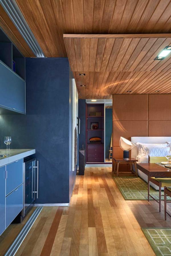 David-Guerra-exhibition-apartment-closet
