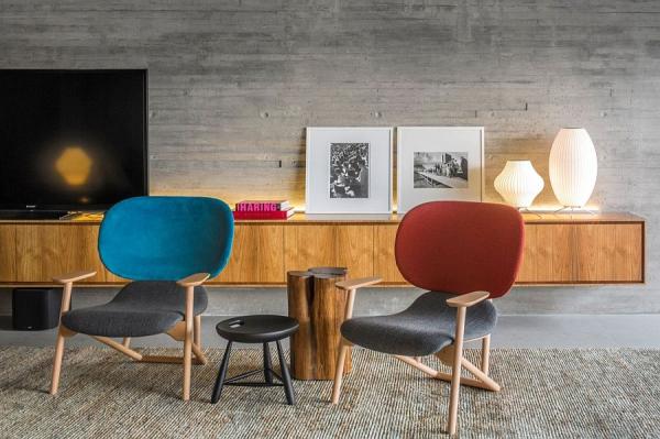 Decor-in-Midcentury-modern-style-adds-to-the-ambiance-of-the-lovely-living-space