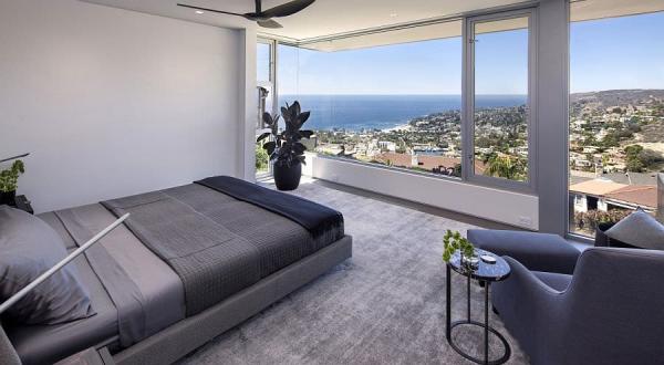 Fabulous-master-bedroom-offers-sensational-views-of-Laguna-Beach