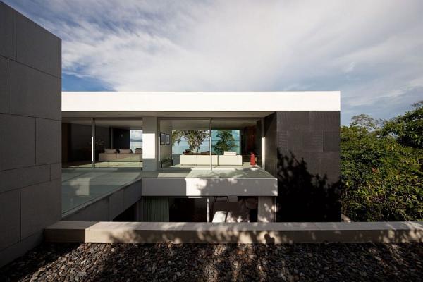 Fascinating-design-of-the-Thailand-house-with-sea-views