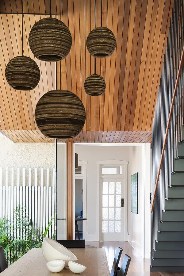 Goregous-pendant-lights-are-ideal-for-living-space-with-a-high-ceiling