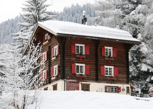Gorgeous-Chalet-Bear-is-one-of-the-best-winter-retreats-in-Europe