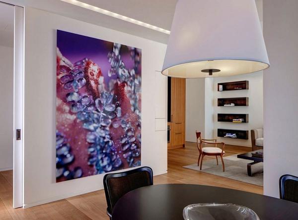 Gorgeous-wall-art-enlivens-the-trendy-NYC-apartment
