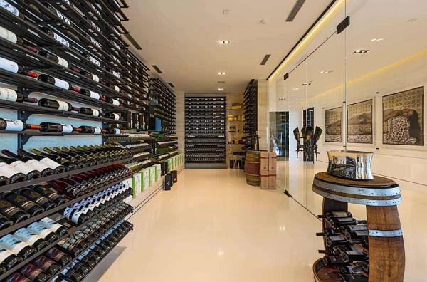 Grand-Wine-cellar-steals-the-show