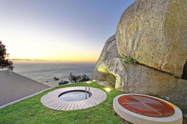 Japanese-plunge-pool-outdoor-view