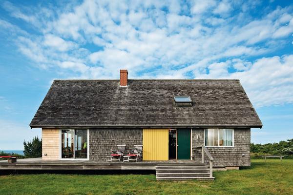 Jens-Risoms-Block-Island-Family-Retreat-stands-tall-after-5-decades-of-wear-and-tear