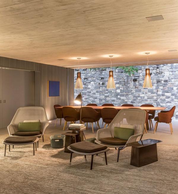 Lovely-pendants-from-Seppo-Koho-add-beauty-to-the-dining-room