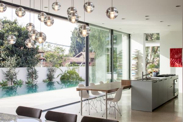 Mediterranean-residence-kitchen-island-and-table