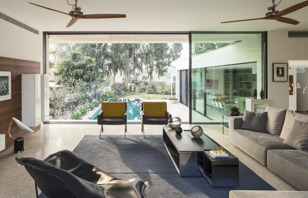 Mediterranean-residence-living-room-overview