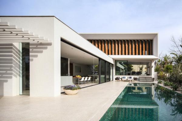 Mediterranean-residence-pool-and-louvers
