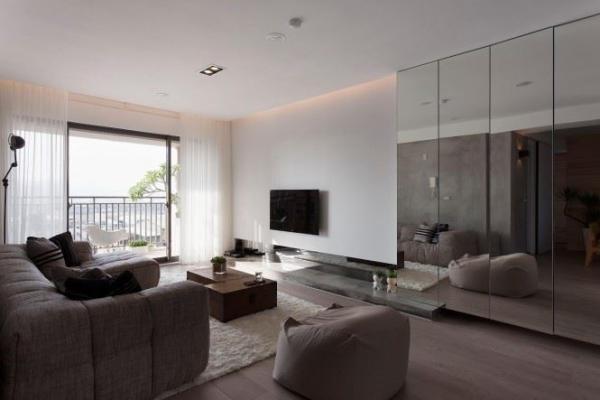 Mirrored-panels-in-a-modern-living-room