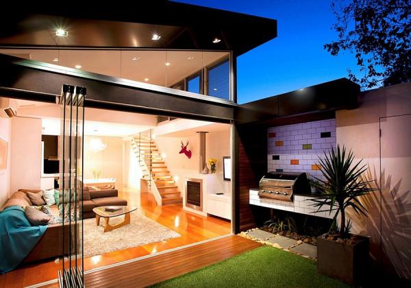 Outdoor-barbeque-area-of-the-small-garden-connected-with-the-interior