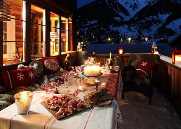 Outdoor-dining-space-at-the-lovely-Swiss-Chalet