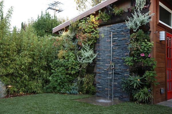 Outdoor-shower-area-is-simple-and-stylish