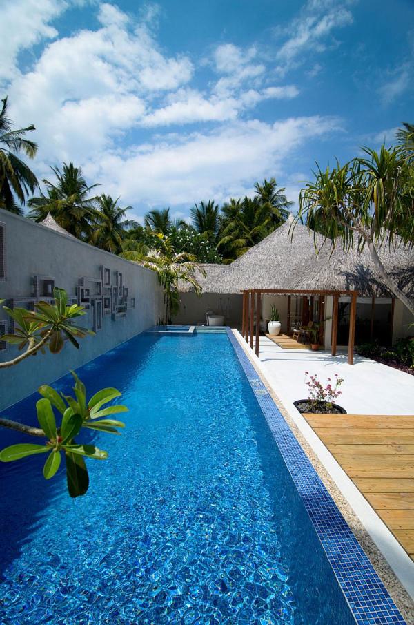 Private-villas-with-lovely-pool-area-at-the-Kuramathi