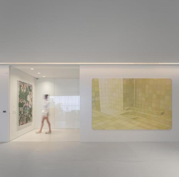 Rio-apartment-hallway-gallery