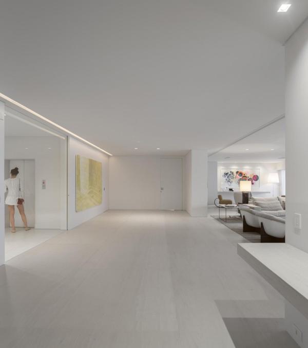 Rio-apartment-hallway-gallery2