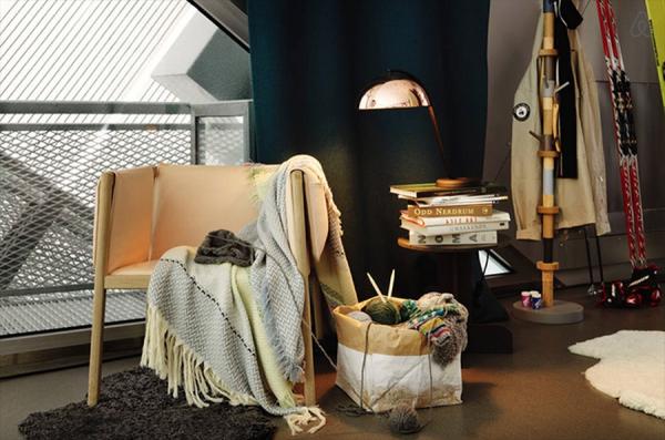 Ski-jump-penthouse-bedroom-chair