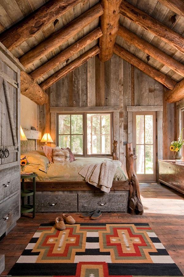 Snug-rustic-bedroom-with-custom-design