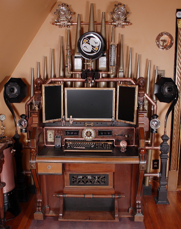 Steampunk-organ-cockpit-desk