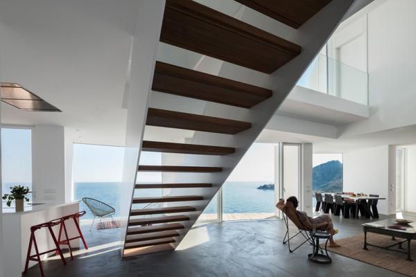 Sunflower-House-staircase-from-underneath