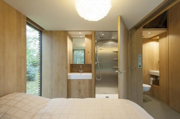 Utrecht-recreation-home-bedroom-and-bathroom
