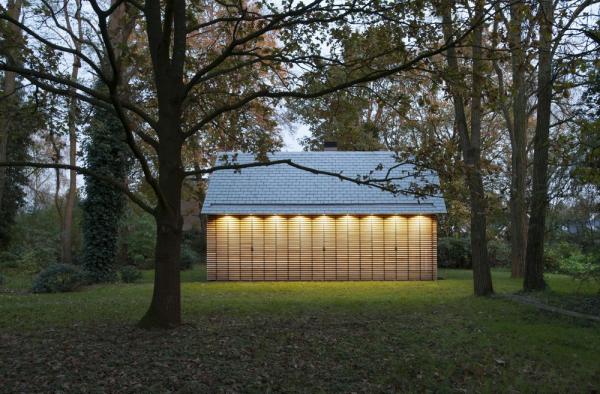 Utrecht-recreation-home-closed-shutters-overview