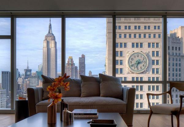 View-of-the-New-York-City-Skyline-from-the-apartment