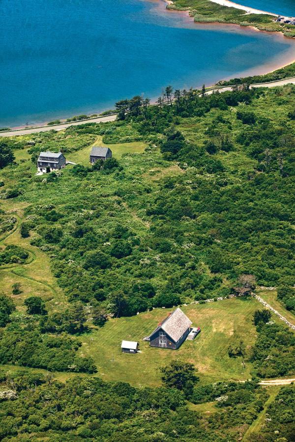 View-of-the-summer-retreat-of-Jens-Risom-on-Block-Island