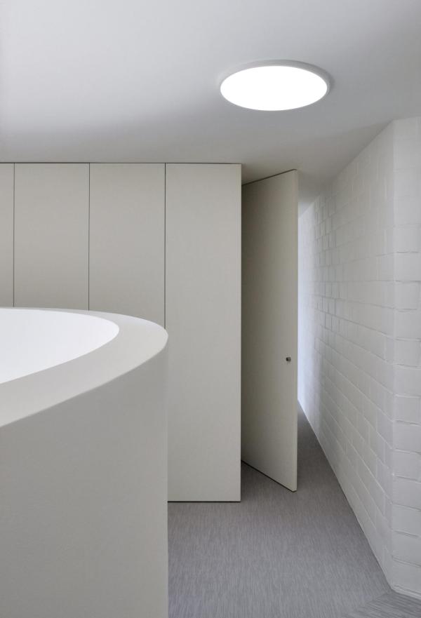 Villa-Moerkensheide-by-Dieter-De-Vos-hallway