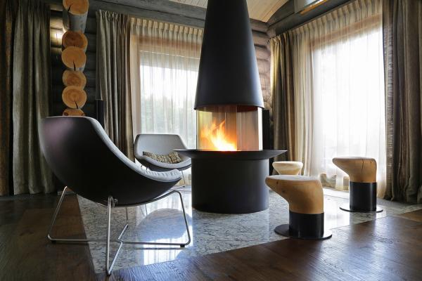 Wooden-Cottage-fireplace