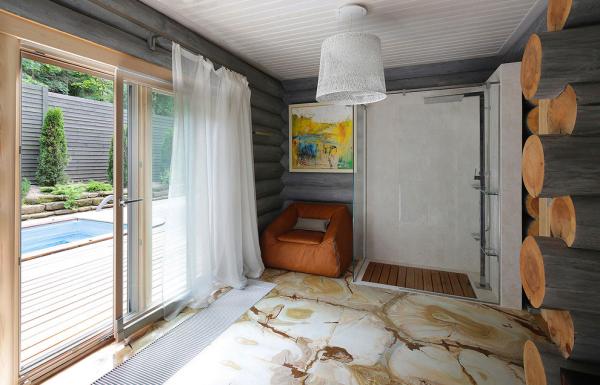 Wooden-Cottage-shower1