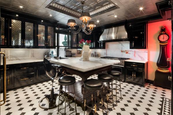and-the-kitchen-has-a-retro-1950s-style