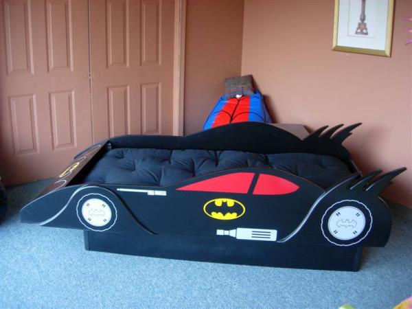 batman-kids-room-batmobile-black