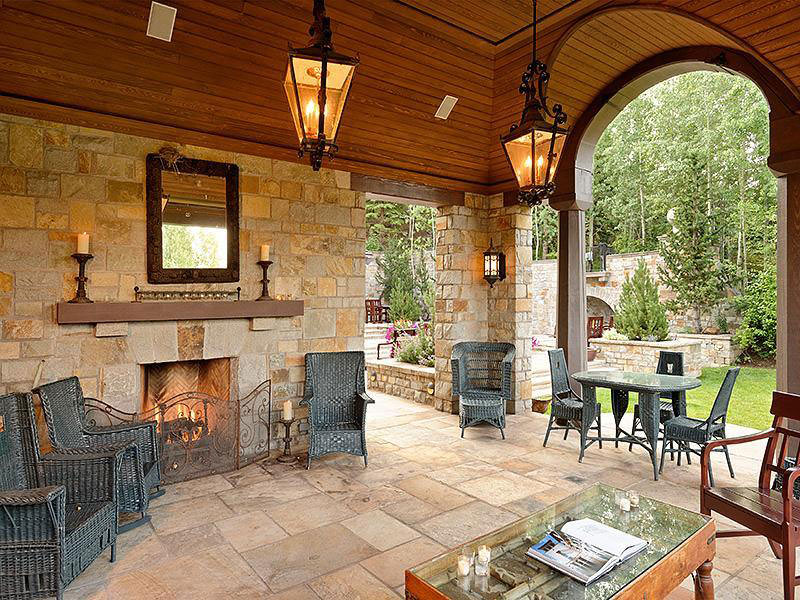 Rielle Hunter Hideaway Mansion In Aspen