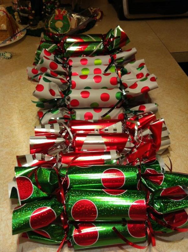 christmas-party-favors