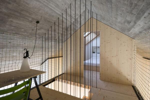 compact-karst-house-dekleva-gregori-arhitekti-wires